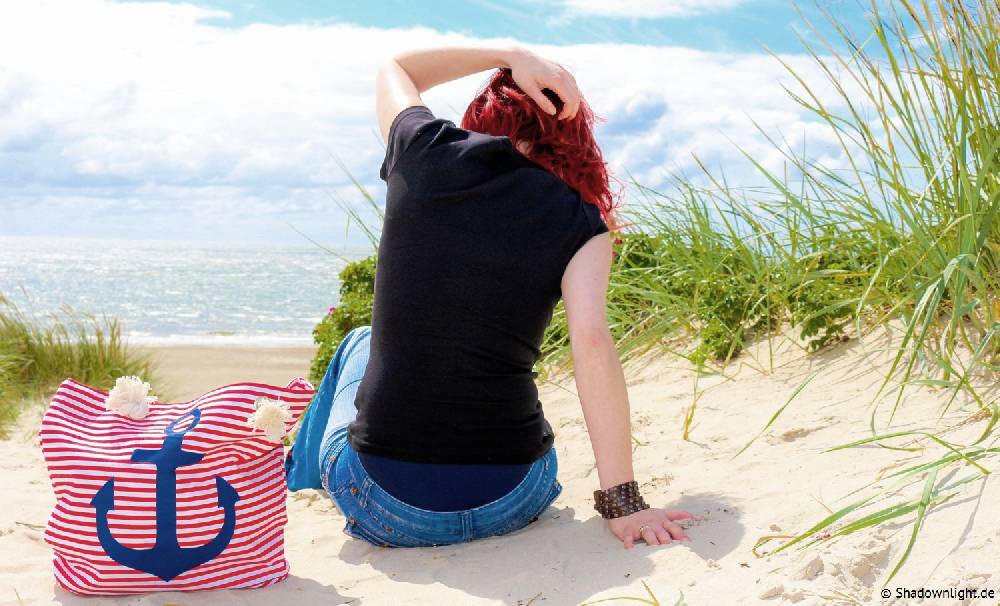 Stylebreaker Strandtasche mit Streifen und Anker Im Verkauf
