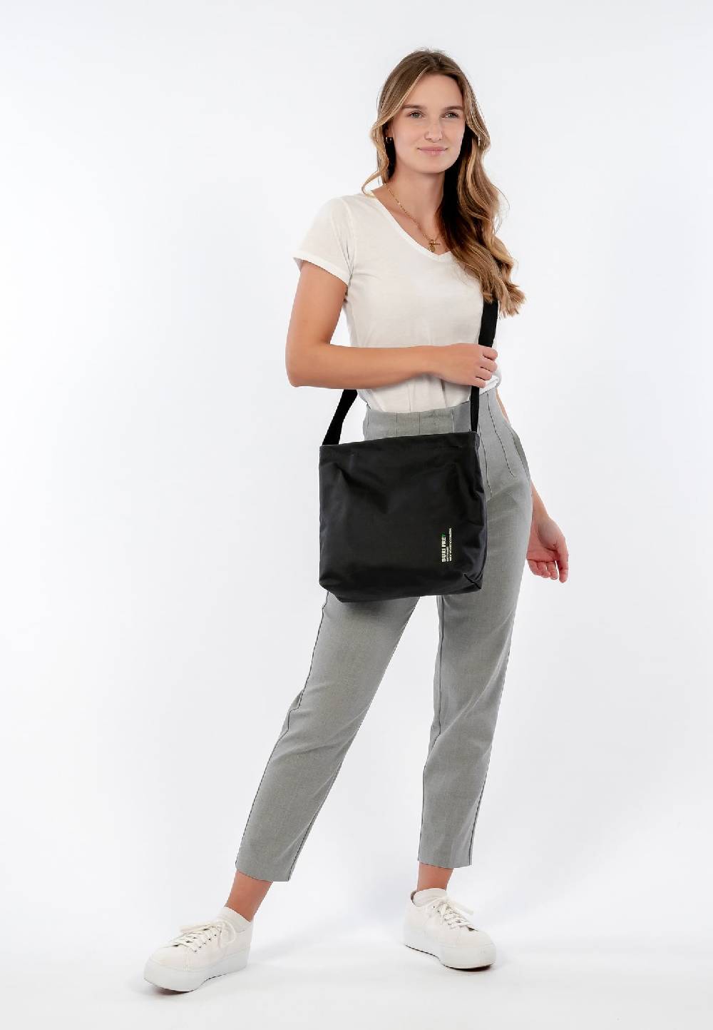 Suri Frey Umhängetasche SURI Green Label Nelly Begrenztes Angebot